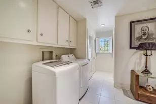 2011 Canongate Dr, Houston, TX 77056 - Photo 26