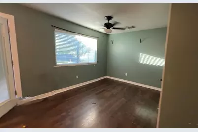 1226 Valley Drive, Angleton, TX 77515 - Photo 8