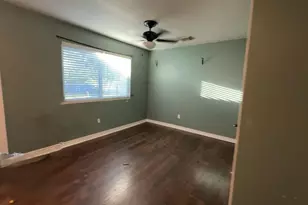 1226 Valley Dr, Angleton, TX 77515 - Photo 8