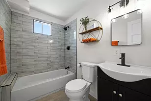 5827 Avenue R, Galveston, TX 77551 - Photo 12