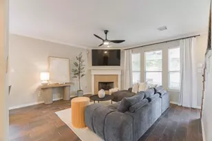 19 Powers Bend Wy, The Woodlands, TX 77382 - Photo 8
