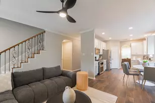 19 Powers Bend Wy, The Woodlands, TX 77382 - Photo 12