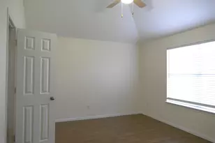 16327 Bettong Ct, Sugar Land, TX 77498 - Photo 12
