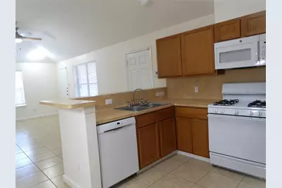 16327 Bettong Court, Sugar Land, TX 77498 - Photo 8