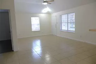 16327 Bettong Ct, Sugar Land, TX 77498 - Photo 4