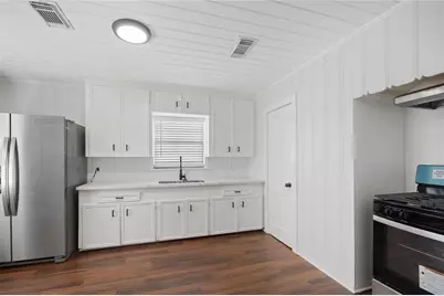 215 Caplin Street, Houston, TX 77022 - Photo 20