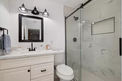 215 Caplin Street, Houston, TX 77022 - Photo 18