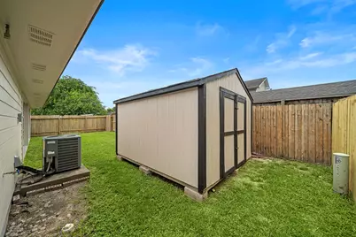 10519 Berclair Drive, Houston, TX 77038 - Photo 18