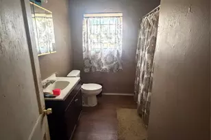 5651 McCormick St, Houston, TX 77023 - Photo 14