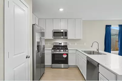 21154 Vercelli Street, New Caney, TX 77357 - Photo 6