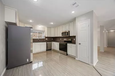 13010 Worthington Street, Sugar Land, TX 77478 - Photo 8