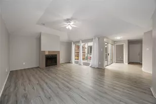 13010 Worthington St, Sugar Land, TX 77478 - Photo 4