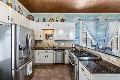 1419 Mechanic Street, Galveston, TX 77550 - Photo 10