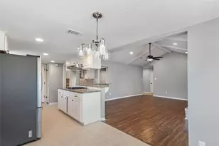 24610 Green Moss Dr, Houston, TX 77336 - Photo 10
