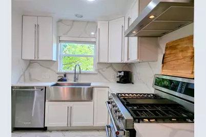 7 Leisure Lane, The Woodlands, TX 77380 - Photo 22
