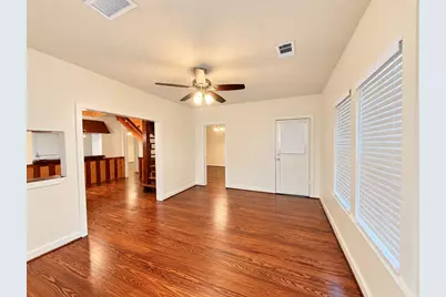 317 E Locust Street, Angleton, TX 77515 - Photo 4