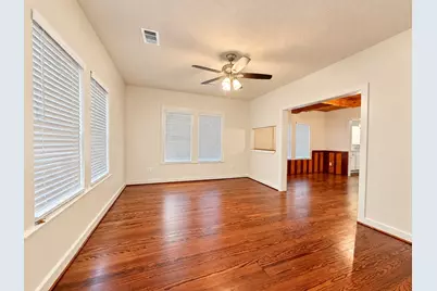 317 E Locust Street, Angleton, TX 77515 - Photo 2