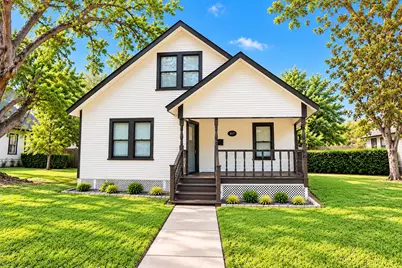 317 E Locust Street, Angleton, TX 77515 - Photo 1