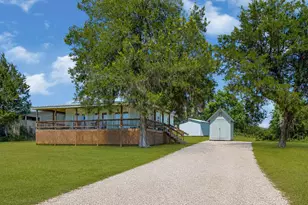 890 Paradise Dr, Coldspring, TX 77331 - Photo 1
