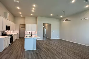 13627 Lago Vis Dr, Iowa Colony, TX 77583 - Photo 6