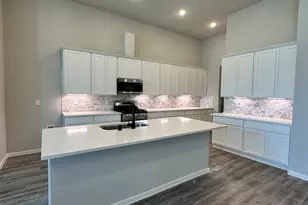 13627 Lago Vis Dr, Iowa Colony, TX 77583 - Photo 4