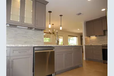 5722 N Braeswood Boulevard, Houston, TX 77096 - Photo 18