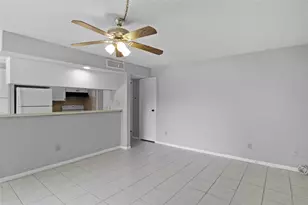 3919 Fairmont Pkwy, Pasadena, TX 77504 - Photo 2