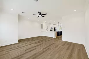 3808 Yale St, Houston, TX 77018 - Photo 12