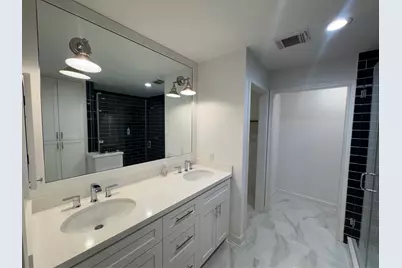 2601 S Broadway Street #9, La Porte, TX 77571 - Photo 10