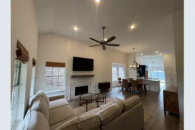 2601 S Broadway Street #9, La Porte, TX 77571 - Photo 2