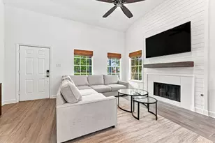 2601 S Broadway St, La Porte, TX 77571 - Photo 10