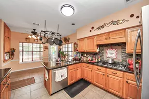 14510 Cardinal Creek Ct, Houston, TX 77062 - Photo 32
