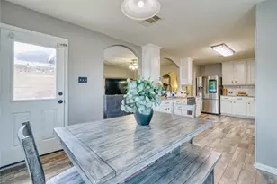 1211 Quarterhorse Dr, Alvin, TX 77511 - Photo 24