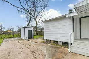 1428 E 36th St, Houston, TX 77022 - Photo 20