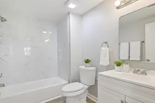 1428 E 36th St, Houston, TX 77022 - Photo 10