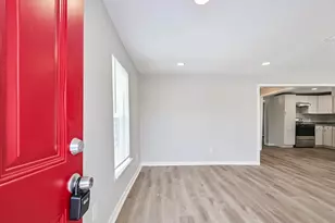 1428 E 36th St, Houston, TX 77022 - Photo 2