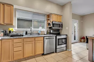 701 Bering Dr, Houston, TX 77057 - Photo 10