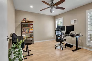 701 Bering Dr, Houston, TX 77057 - Photo 14