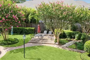 2238 S Piney Point Rd, Houston, TX 77063 - Photo 14