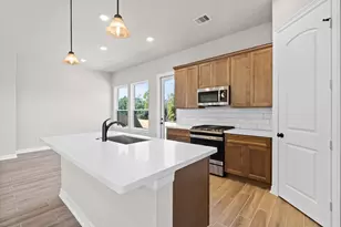 1225 Friendship Trl, Seabrook, TX 77586 - Photo 8