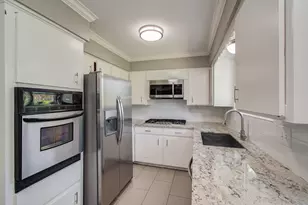 9410 Highmeadow Dr, Houston, TX 77063 - Photo 16