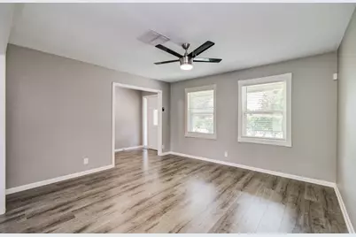 9410 Highmeadow Drive, Houston, TX 77063 - Photo 8