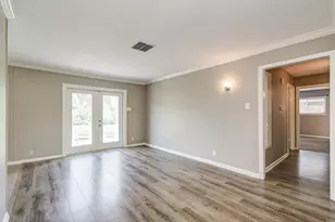 9410 Highmeadow Dr, Houston, TX 77063 - Photo 10