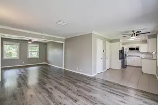 9410 Highmeadow Dr, Houston, TX 77063 - Photo 12