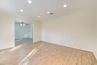 5810 Boyce Springs Drive, Houston, TX 77066 - Photo 10