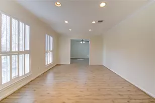 5810 Boyce Springs Dr, Houston, TX 77066 - Photo 12