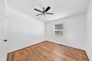 555 WilderCrest Ln, Brenham, TX 77833 - Photo 18