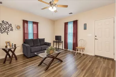 8306 Flintridge Drive, Houston, TX 77028 - Photo 4