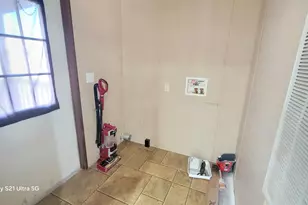 405 Battlebell Rd, Highlands, TX 77562 - Photo 16