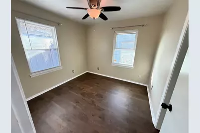 106 S Magnolia Street, Lake Jackson, TX 77566 - Photo 10